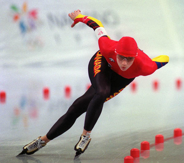 Canada's Susan Auch skating the long track at the 1998 Nagano Winter Olympics. (CP PHOTO/COA)