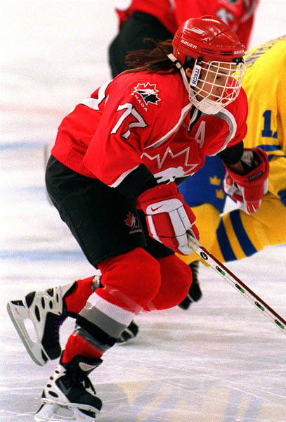 Canada's Cassie Campbell in action against her opponents at the 1998 Nagano Winter Olympics. (CP PHOTO/COA)