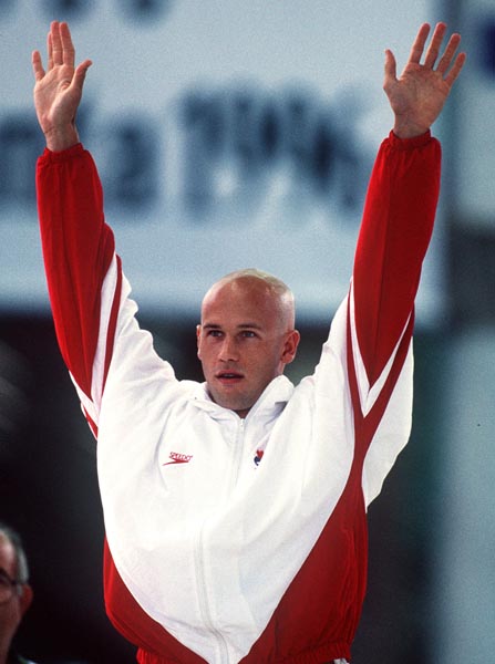 Canada's Eddie Parenti competing in the men's swimming event at the 1996 Atlanta Summer Olympic Games. (CP PHOTO/COA/Claus Andersen)