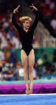 Shanyn MacEachern du Canada participe  l'preuve de gymnastique aux Jeux olympiques d'Atlanta de 1996.  (PC Photo/AOC)