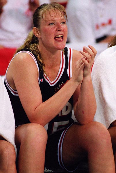Canada's Merlelynn Lange  playing women's basketball at the 1996 Atlanta Summer Olympic Games. (CP PHOTO/COA/Scott Grant)