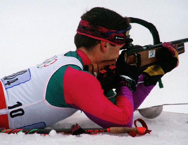 Canada's Steve Cyr competing in the biathlon event at the 1992 Albertville Olympic winter Games. (CP PHOTO/COA/Ted Grant)