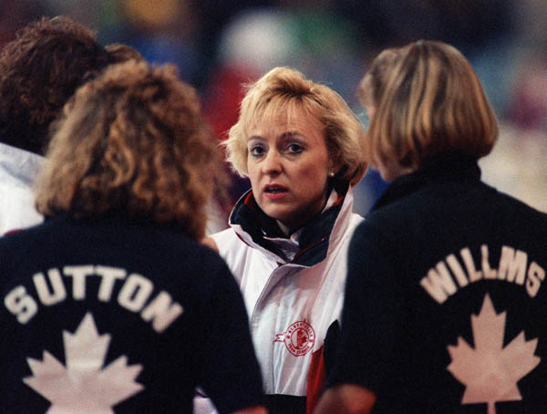 Canada's Elaine Dagg-Jackson competing in the curling event at the 1992 Albertville Olympic winter Games. (CP PHOTO/COA/Ted Grant)