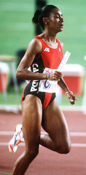 Canada's Rosey Edeh competing in the 4x400m relay event at the 1992 Olympic games in Barcelona. (CP PHOTO/ COA/ Claus Andersen)