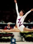Mary Fuzesi du Canada participe  une preuve de gymnastique rythmique aux Jeux olympiques de Soul de 1988. (PC Photo/AOC)