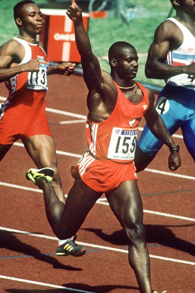 Canada's Ben Johnson (centre) competes in the 100m event at the 1988 Olympic games in Seoul. (CP PHOTO/ COA/ Cromby McNeil)