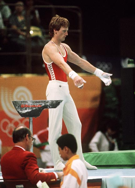 Canada's Brad Peters competes in the gymnastics event at the 1988 Olympic games in Seoul. (CP PHOTO/ COA/ Tim O'lett)