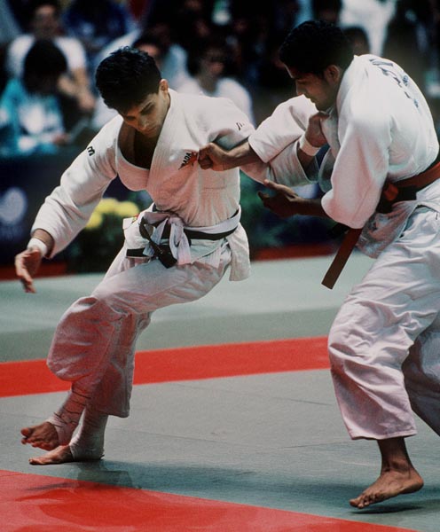 Canada's Glenn Beauchamp (left) competes in the Judo event at the 1988 Seoul Olympic Games. (CP PHOTO/COA/Scott Grant)