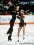 Doug Ladret et Christine Hough du Canada participent  l'preuve de patinage artistique aux Jeux olympiques d'hiver d'Albertville de 1992. (Photo PC/AOC)