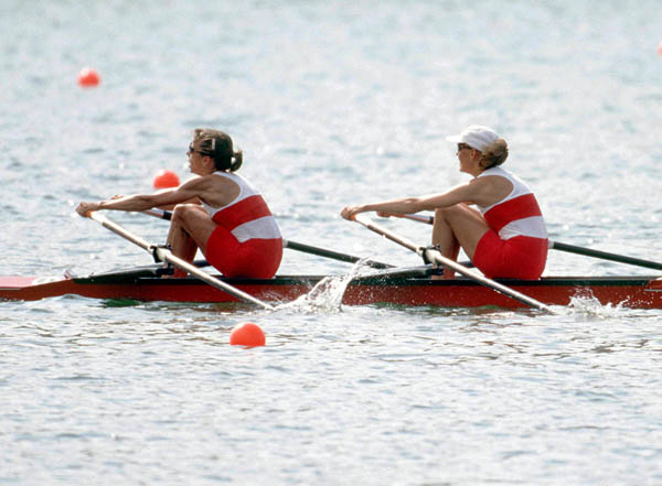 Canada's Wendy Wiebe (left) and Colleen Miller compete in the 2x rowing event at the 1996 Olympic games in Atlanta. (CP PHOTO/ COA/ Claus Andersen)