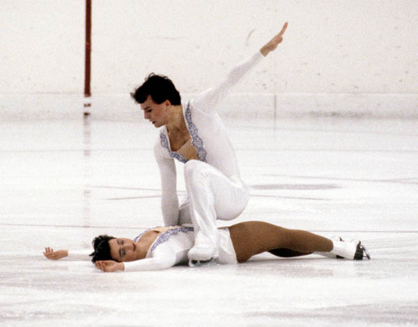 Canada's Melinda Kunhegyi and Lyndon Johnston compete in the figure skating-pairs event at the 1984 Sarajevo Olympic winter Games. (CP PHOTO/COA/Tim O'lett)