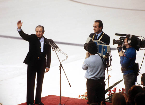 IOC President Juan Antonio Samaranch salute the crowd during the opening ceremony of the 1984 winter Olympic Games in Sarajevo. (CP Photo/ COA/J. Merrithew)
