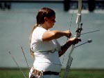 Wanda Allan du Canada participe au tir   l'arc aux Jeux olympiques de Montral de 1976. (Photo PC/AOC)