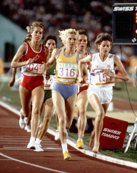 Canada's Geri Fitch (left) competes in an athletics event at the 1984 Olympic games in Los Angeles. (CP PHOTO/ COA/JM)