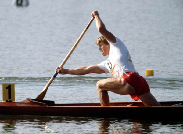Larry Cain du Canada participe en cano aux Jeux olympiques de Los Angeles de 1984. (Photo PC/AOC)