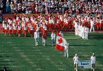 Des athltes du Canada se dirigent vers la crmonie de leve du drapeau canadien Jeux olympiques de Salt Lake City le jeudi 7 fvrier 2002. (PHOTO PC/AOC - Andre Forget)