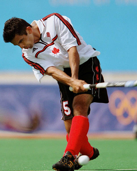 Canada's Robin D'Abero plays field hockey at the 2000 Sydney Olympic Games. (CP Photo/ COA)