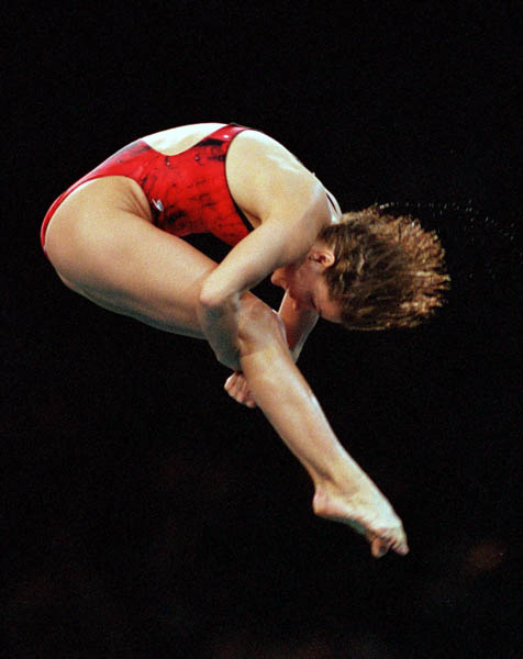 Canada's Anne Montminy performs her executes her dive at the Sydney 2000 Olympic Games. (CP PHOTO/ COA)