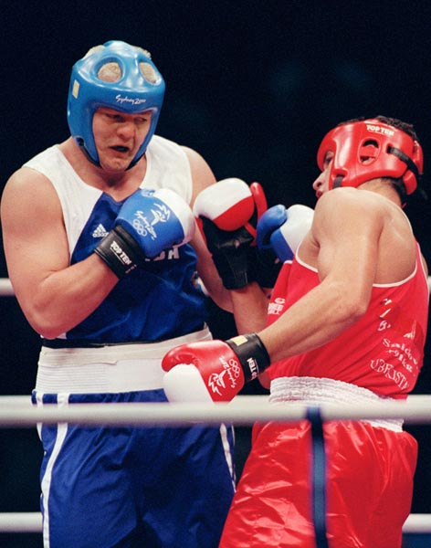 Canada's Artur Binkowski boxing at the 2000 Sydney Olympic Games. (CP Photo/ COA)