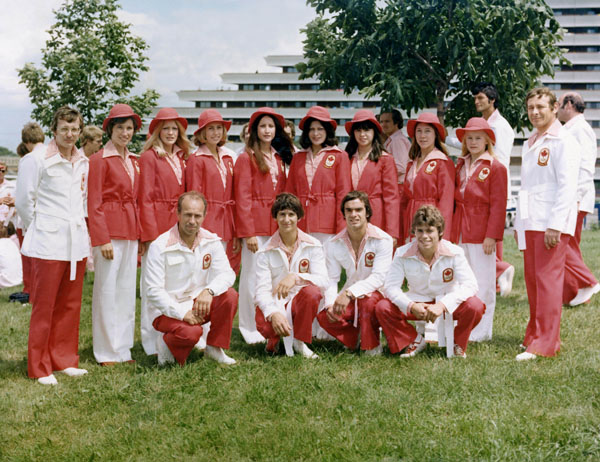 L'quipe de gymnastique du Canada pose aux Jeux olympiques de Montral de 1976. (Photo PC/AOC)