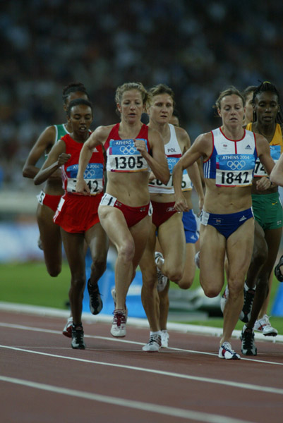 Canada's Courtney Babcock of Chatham (#1305), Ont. runs to a ninth place in a heat of women's 1500 metres and failed to qualifty for the semi-final in track and field action at the Athens Olympics, Tuesday, August 24, 2004.(CP PHOTO)2004(COC-Mike Ridewood)