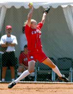 Erin White de Richmond, C-B, et Rachel Schill de Kitchener, Ontario, clbrent la victoire de l'quipe canadienne au softball contre Taiwan 2-0 aux Jeux olympiques  Athnes le samedi 14 aot 2004. (CP PHOTO/COC-Mike Ridewood)