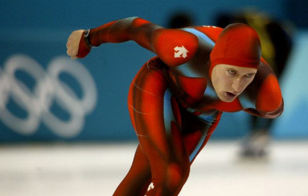 Canada's Steven Elm of Red Deer, Alta. tries out the new Canadian team racing suit in training at the Olympic speed skating oval  In Salt Lake City, Wed., Feb. 6, 2002.  (CP PHOTO/HO/Canadian Olympic Association/Mike Ridewood)