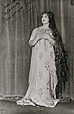 Photo de Sarah Fischer incarnant Mélisande à l'Opéra-Comique de Paris, en 1925