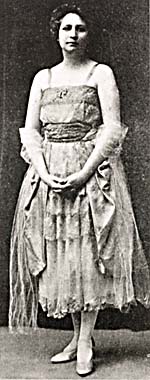 Photo de Cora Tracey tiré de Le Canada musical, août 1918