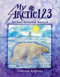Couverture de livre ornée au premier plan d'une image d'ours polaire en train de marcher. En arrière-plan, un oiseau vole dans le ciel; et à l'horizon, on aperçoit un inukshuk sous le soleil.